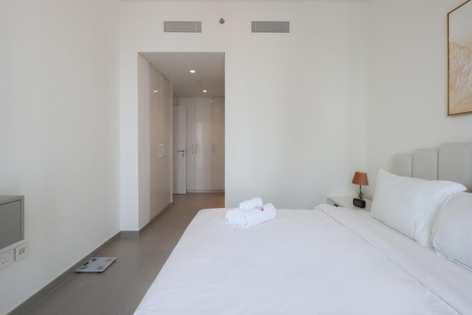 Apartment Livbnb-sky-high Haven 3br With Maid's Room, Burj Khalifa View *