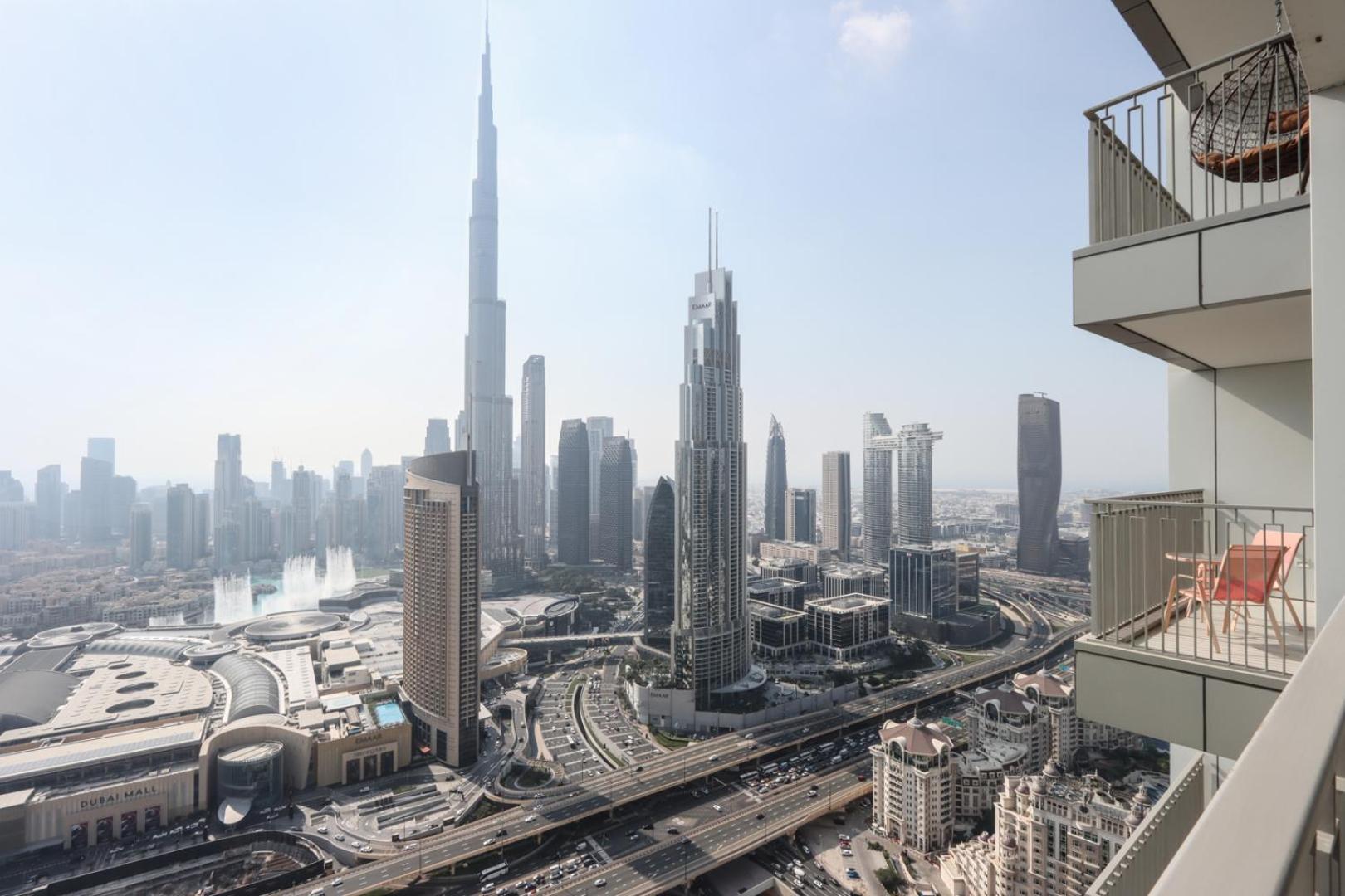 Apartment Livbnb-sky-high Haven 3br With Maid's Room, Burj Khalifa View Dubai