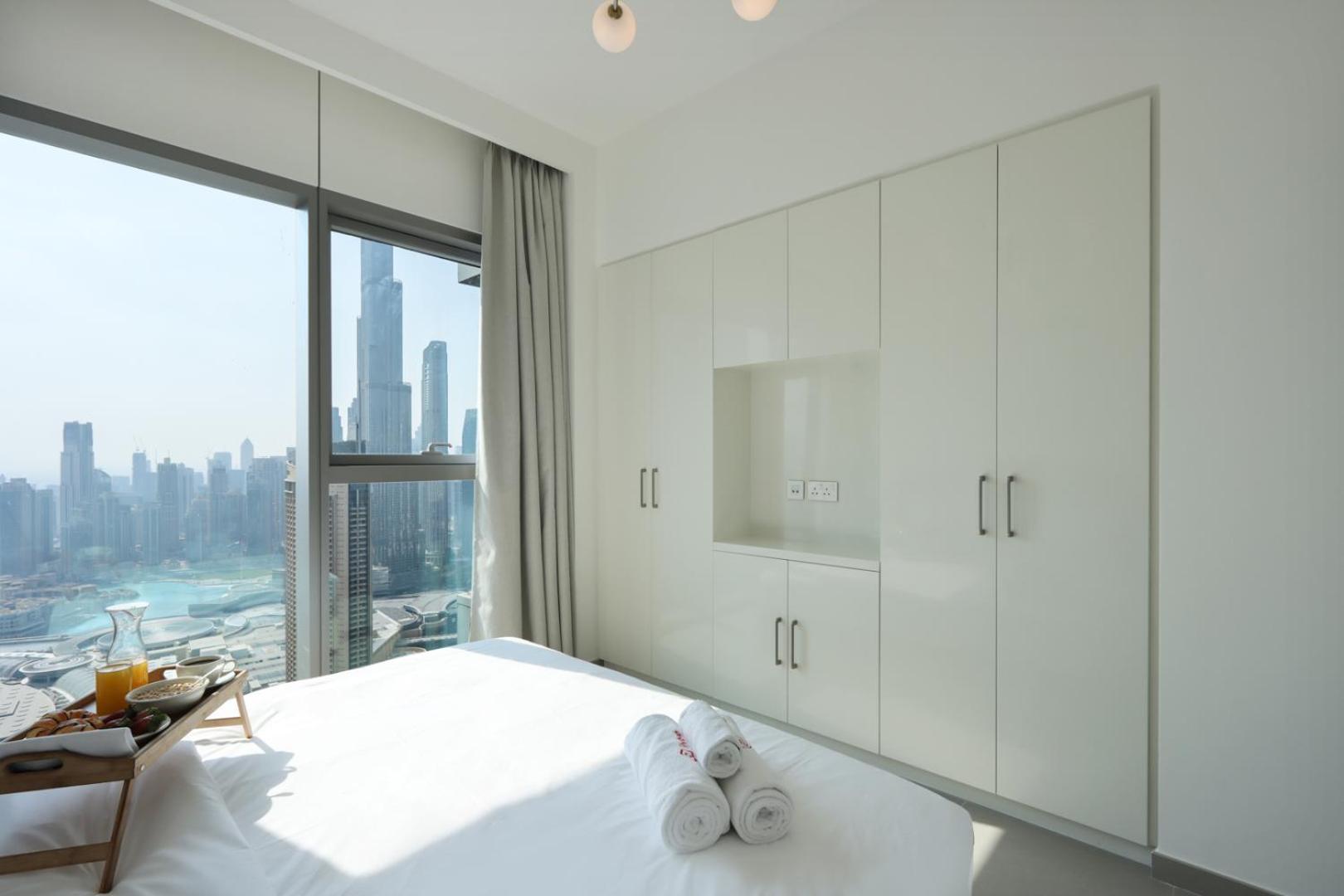 Livbnb-sky-high Haven 3br With Maid's Room, Burj Khalifa View Apartment *