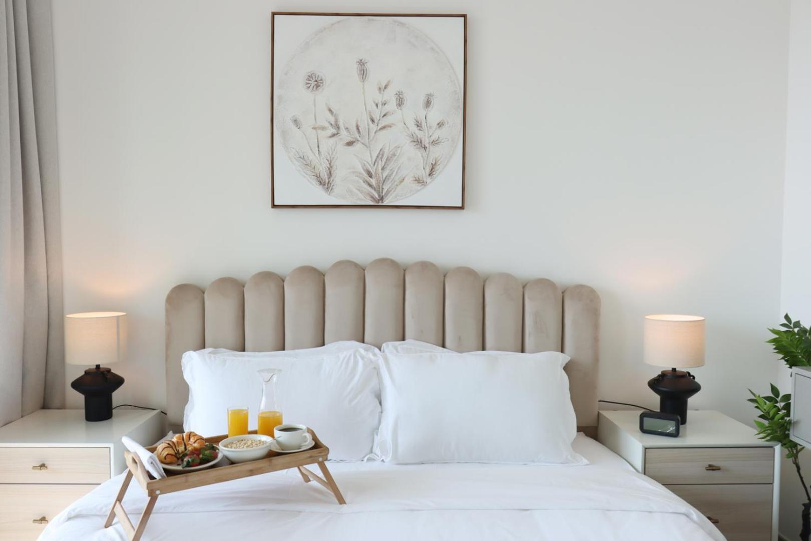 Livbnb-sky-high Haven 3br With Maid's Room, Burj Khalifa View Apartment