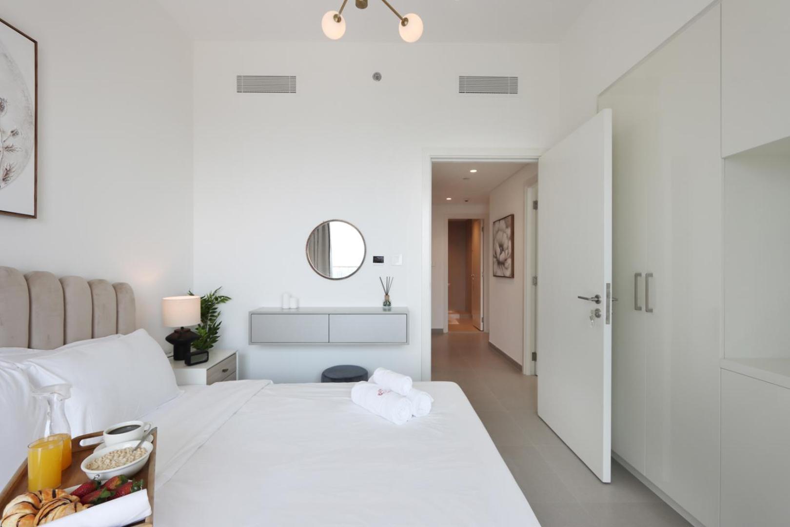 Livbnb-sky-high Haven 3br With Maid's Room, Burj Khalifa View Apartment Dubai