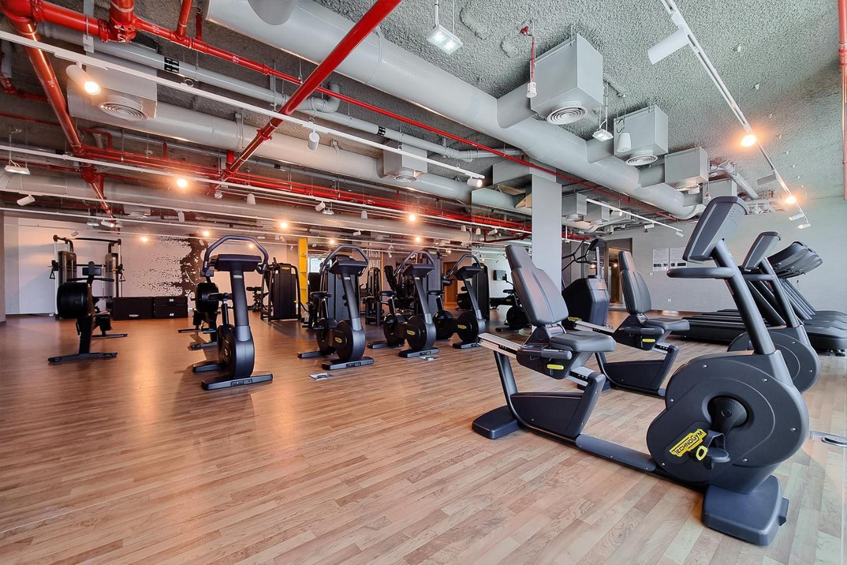 Livbnb-sky-high Haven 3br With Maid's Room, Burj Khalifa View Dubai