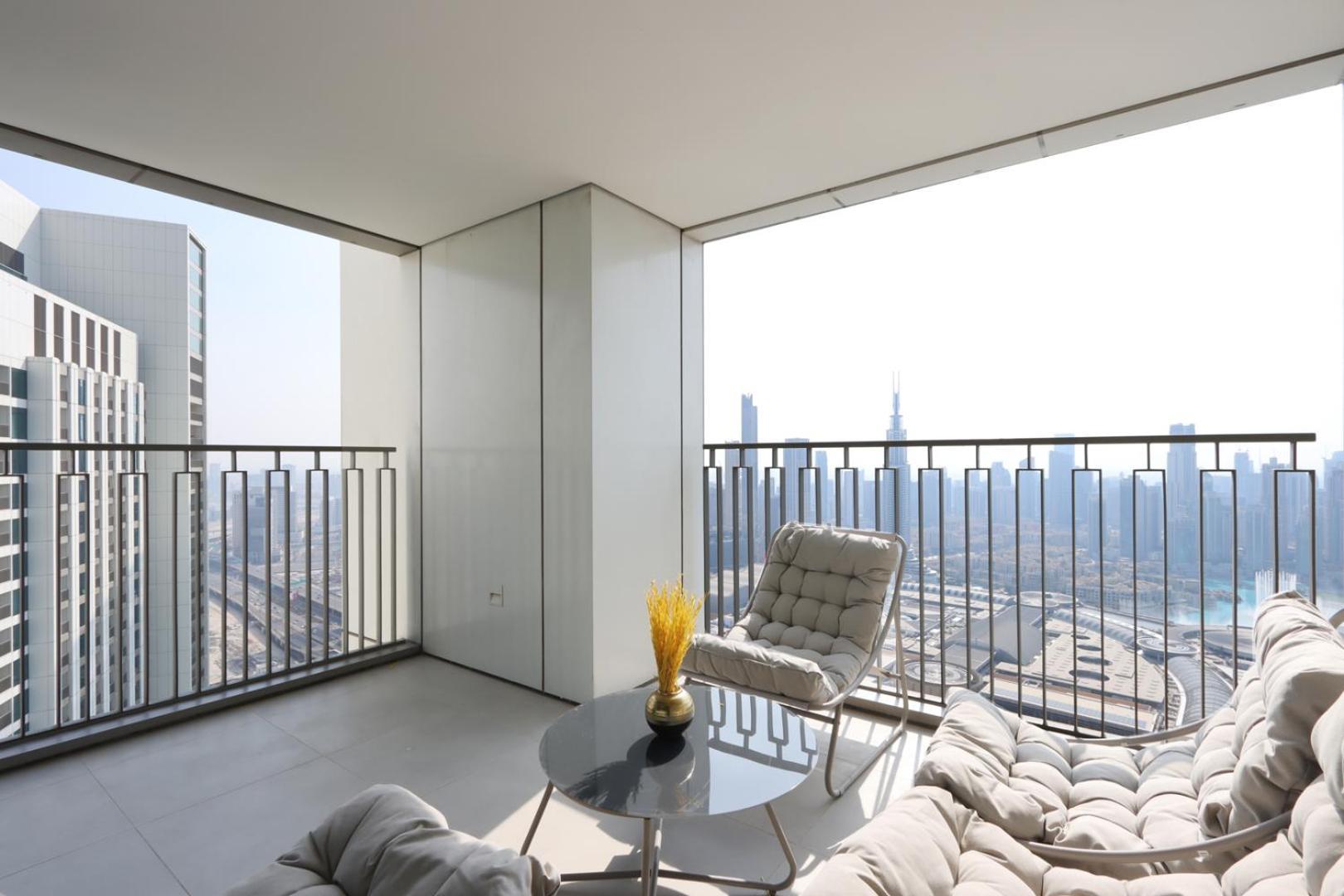 Apartment Livbnb-sky-high Haven 3br With Maid's Room, Burj Khalifa View Dubai