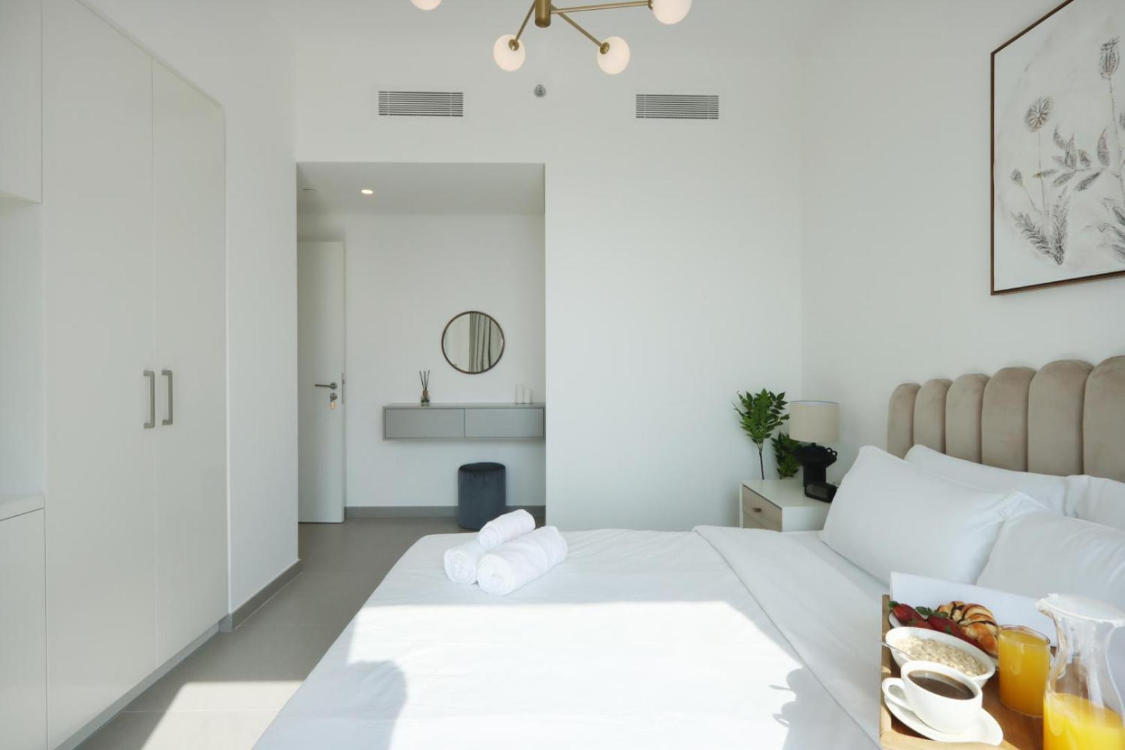 Livbnb-sky-high Haven 3br With Maid's Room, Burj Khalifa View Dubai