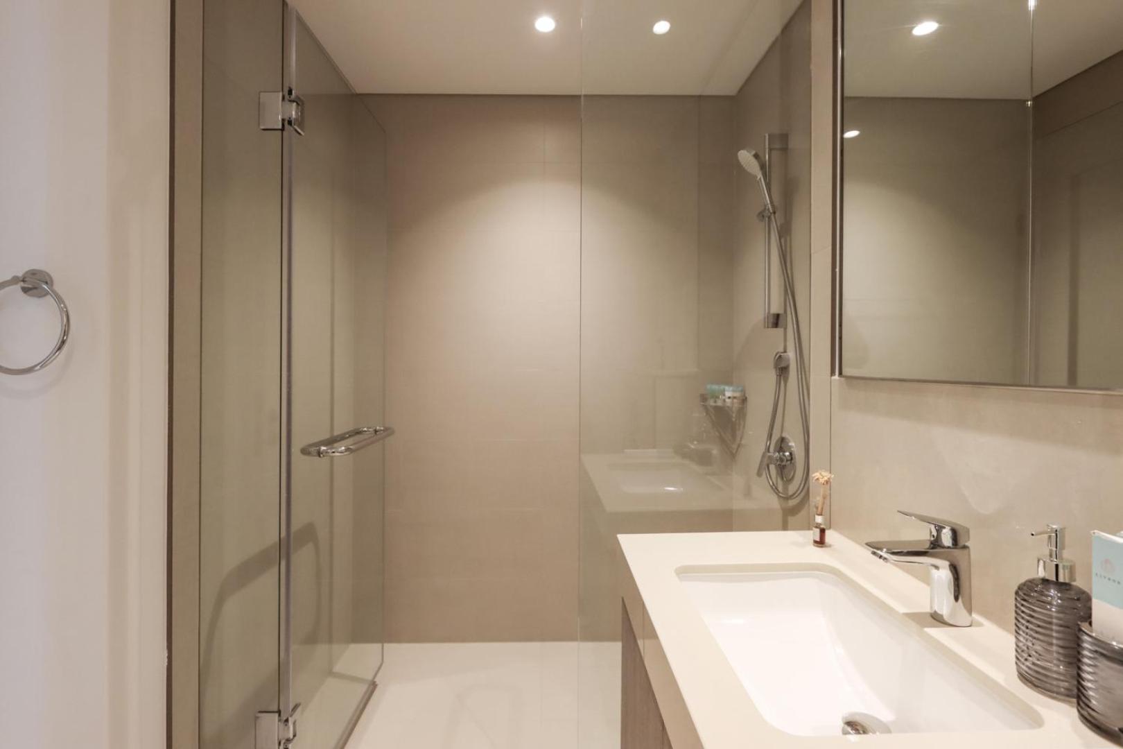 Apartment Livbnb-sky-high Haven 3br With Maid's Room, Burj Khalifa View *